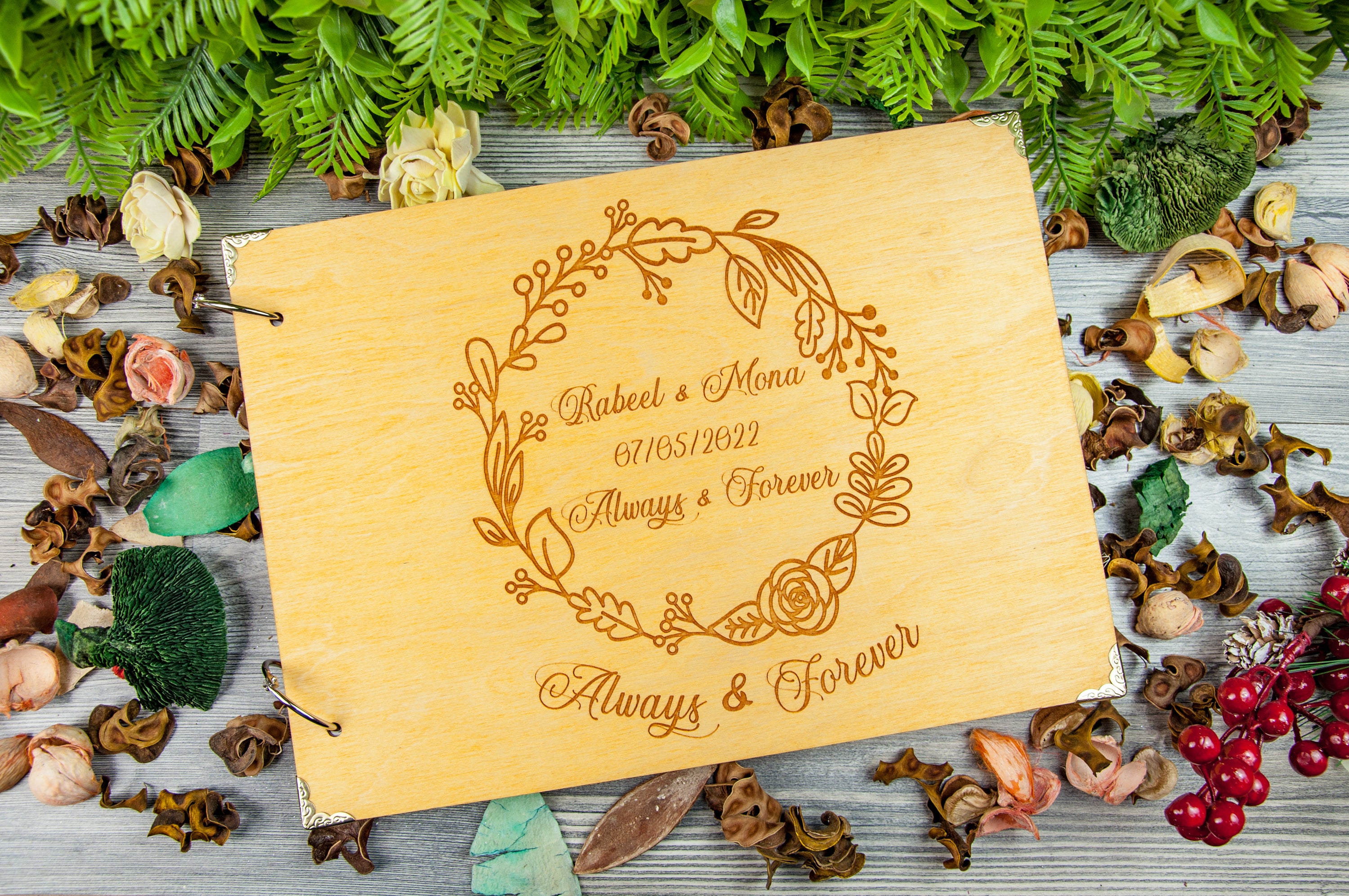 WOODEN PERSONALIZED PHOTO ALBUM