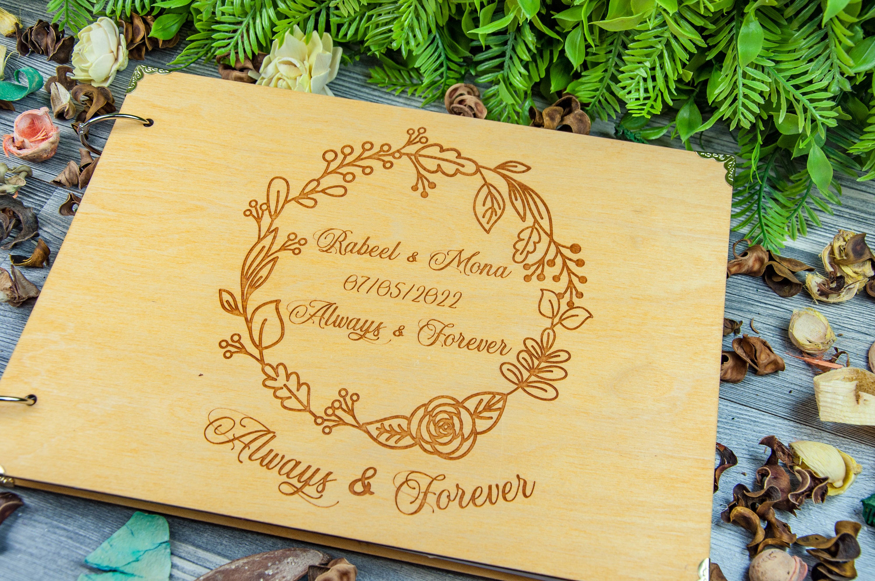 WOODEN PERSONALIZED PHOTO ALBUM